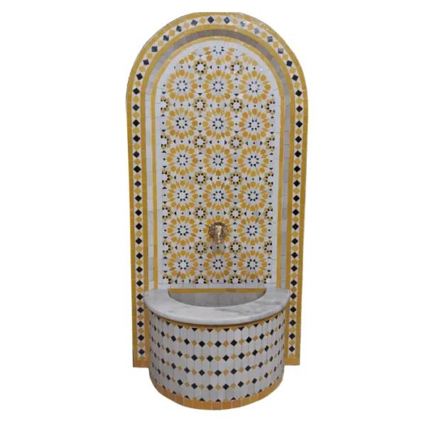 Fontaine murale en mosaïque marocaine